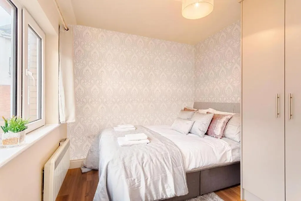 Apartment Town Square Townhouse - Best Location In Galway